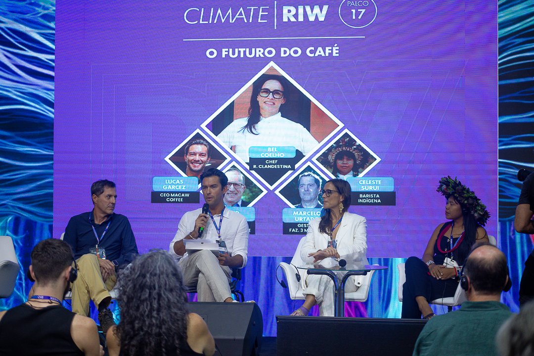 The Future of Coffee panel on stage at Rio Innovation Week